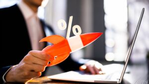 ECB podiže kamatne stope kako bi se izborila s inflacijom